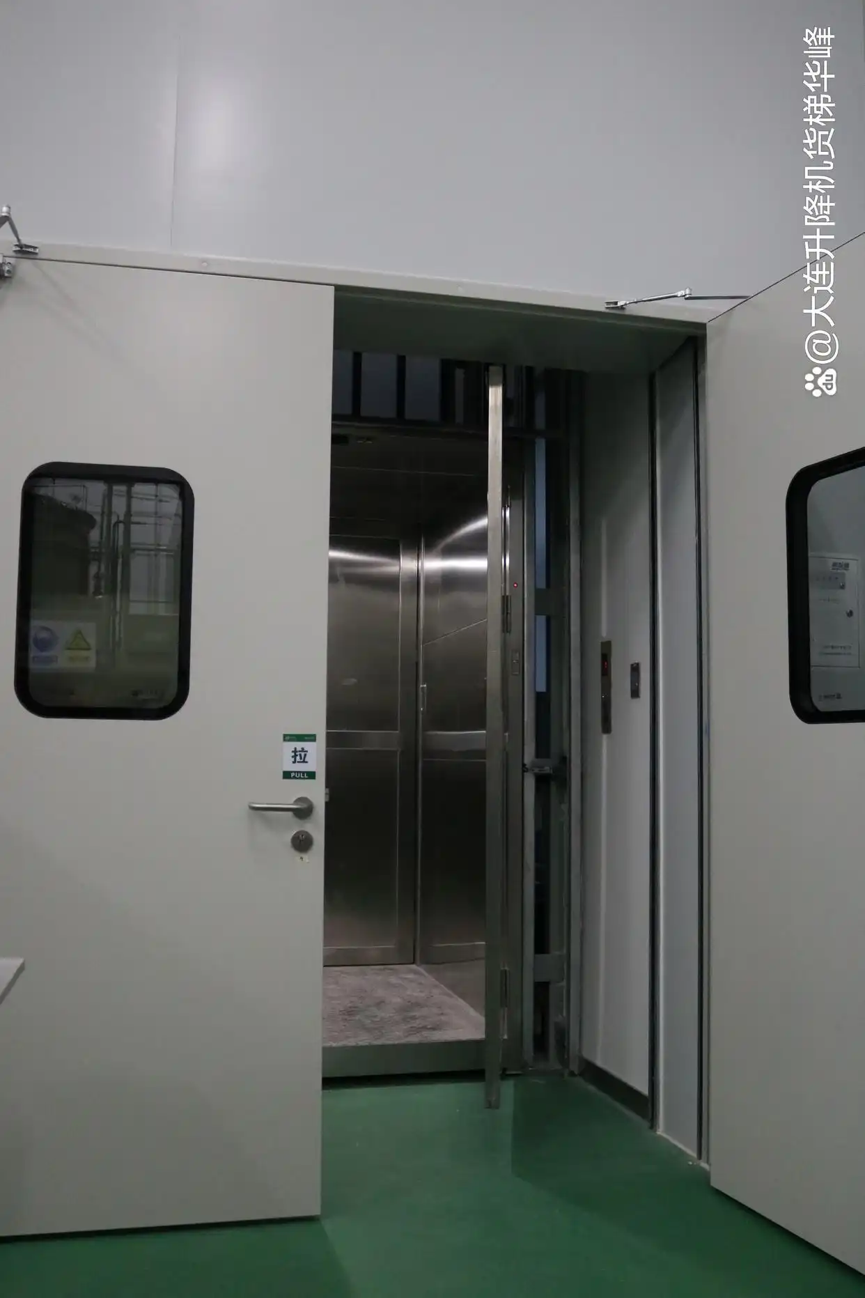 工厂液压升降货梯_液压升降货梯设备多少钱_车间液压升降货梯的配置如何选用